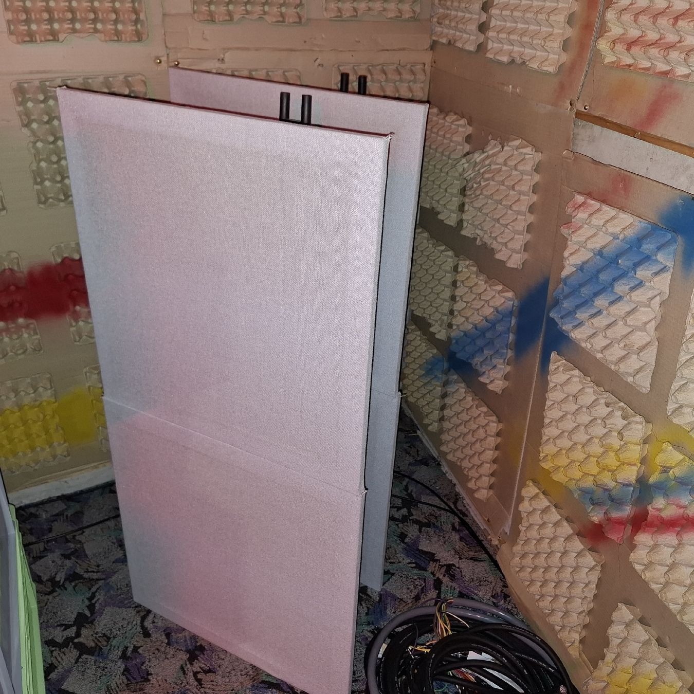 Haut-parleurs: Bass Absorber RPG 4Stk.Eckmodell TOP Preis – D'occasion à Pfäffikon ZH par mrstone